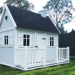 domek-drewniany-dla-dzieci-bajka