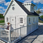 domek-drewniany-dla-dzieci-naukowiec-powiekszony-taras-slizg