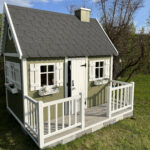 domek-dzieciecy-drewniany